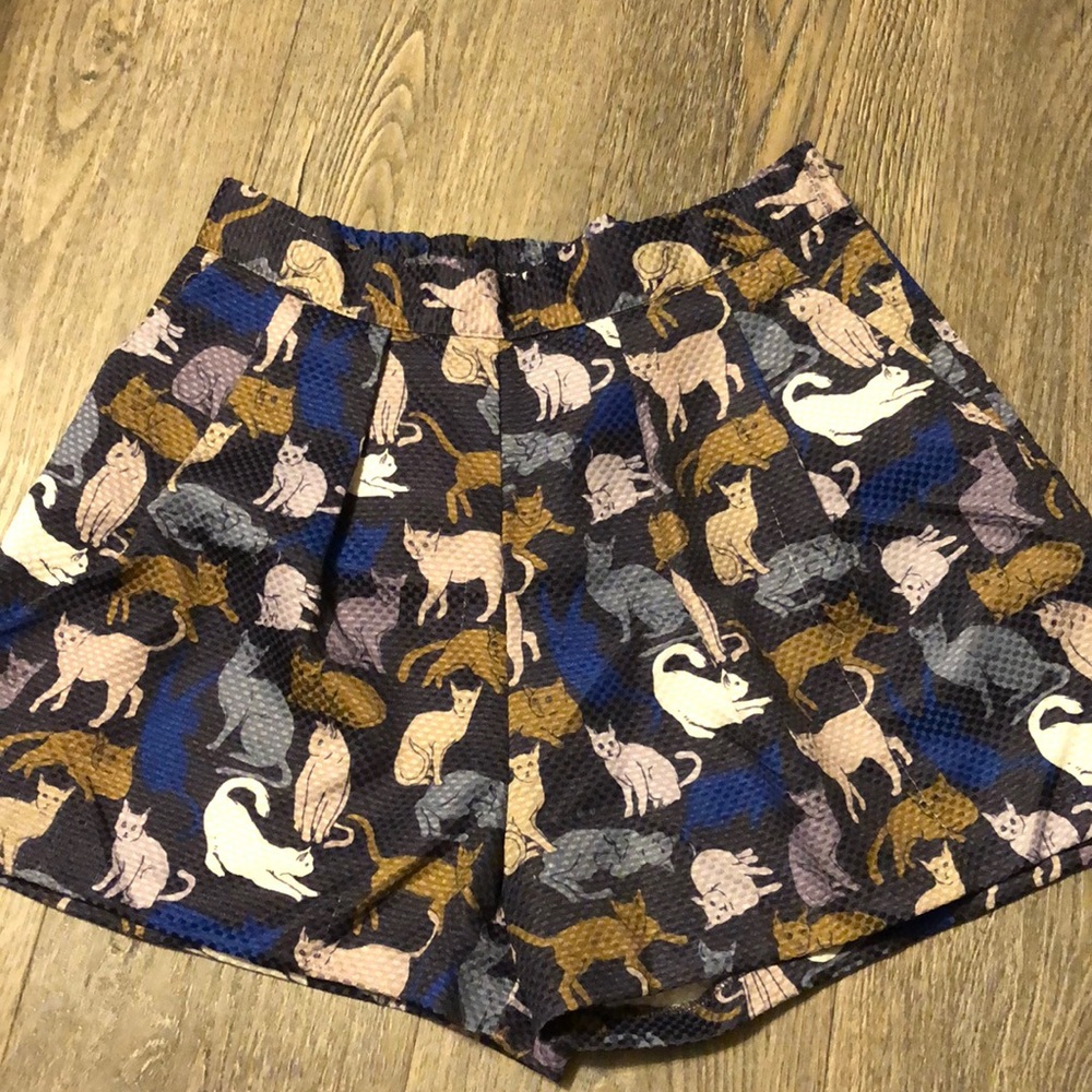 Cat highwaisted shorts